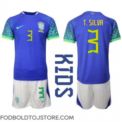 Brasilien Thiago Silva #3 Udebanesæt Børn VM 2022 Kortærmet (+ Korte bukser)
